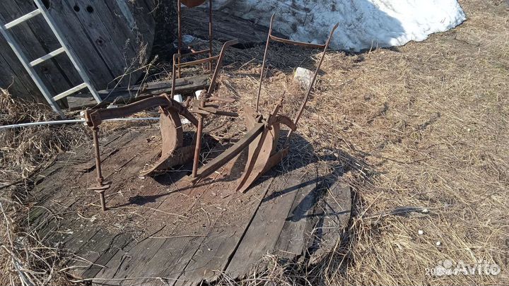Конный плуг