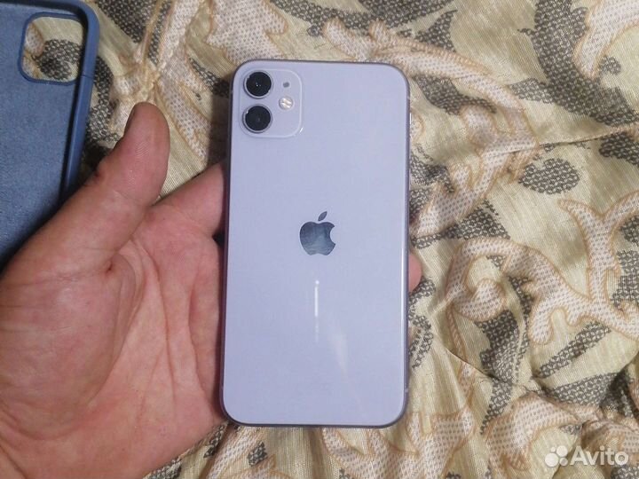 iPhone 11