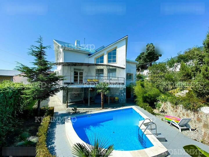 Дом 500 м² на участке 15 сот.