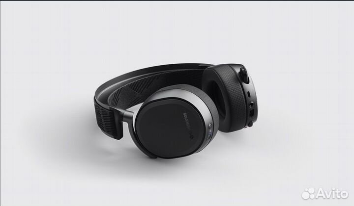 Беспроводные наушники SteelSeries