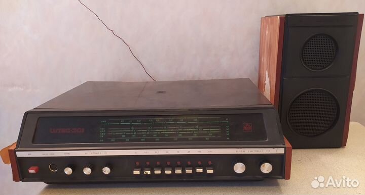 Транзисторная радиола ''Илга-301'' + колонка