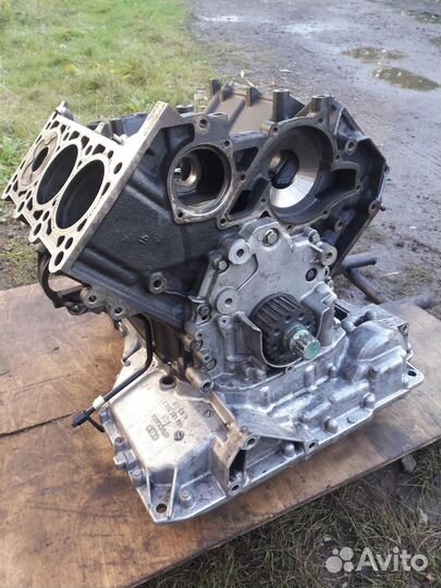 Блок двигателя audi а6с5 2.5 AKN