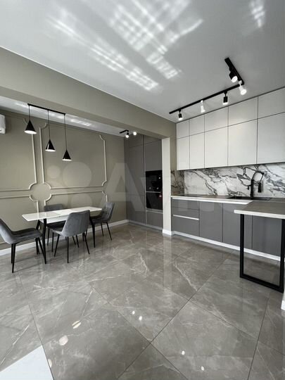 2-к. квартира, 45 м², 8/25 эт.