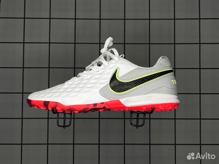 Сороконожки Nike Tiempo Legend 8