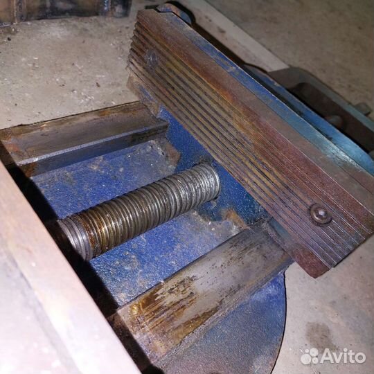 Тиски станочные 100мм,320мм(Новые