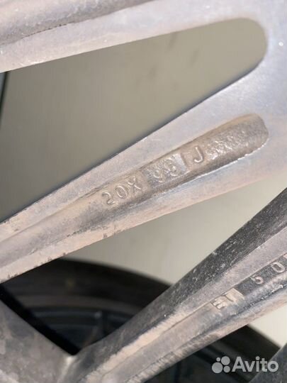 Колеса в сборе 275 45 20 от Porsche