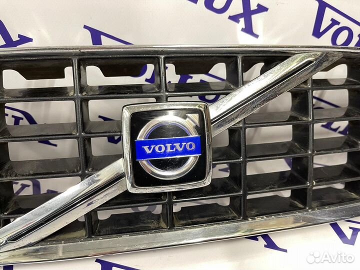 Решетка радиатора Volvo S60 оригинал 2000-2004