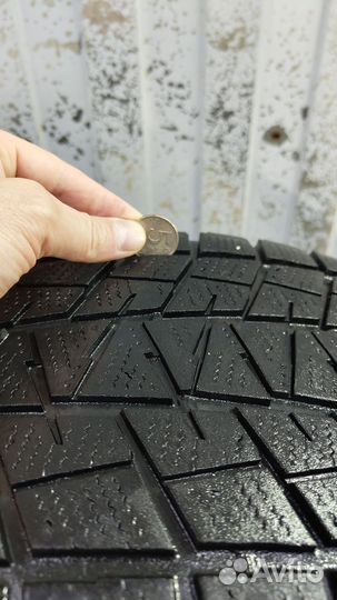 Bridgestone Blizzak DM-V1 265/65 R17