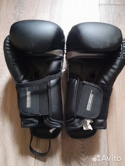 Боксерские перчатки 10oz