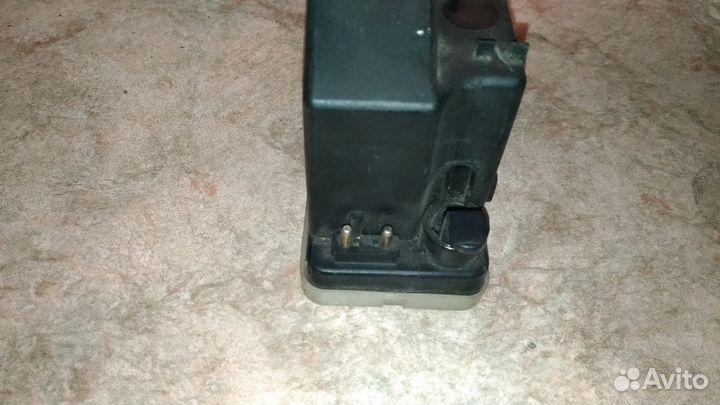 Компрессор центрального замка Мерседес 124