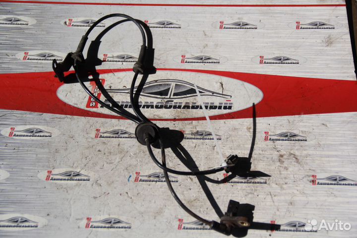 Датчик ABS перед право c Nissan Wingroad WFY11 QG1