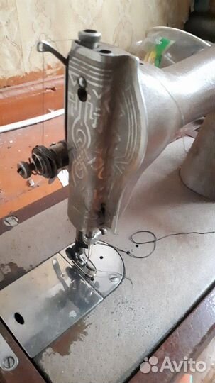 Швейная машина