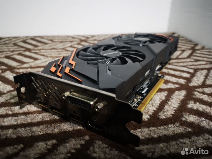 Gigabyte GTX 1070 Ti Windforce 8GB