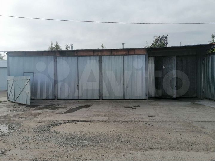 Гараж, > 30 м²