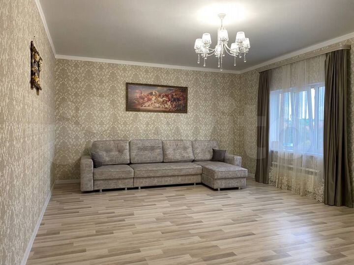 3-к. квартира, 137 м², 4/4 эт.