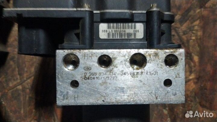 Блок abs Bmw 5 E60 M54B30 2005