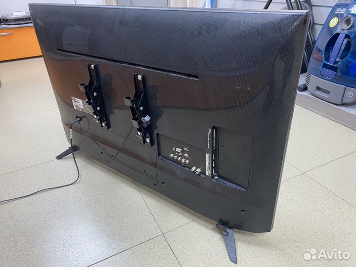 Телевизор LG 43UH651V