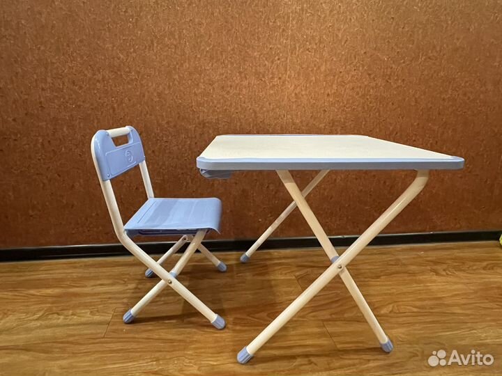 Столик со стульчиком