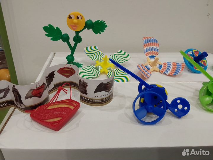 Киндер юла волчок чупа чупс брелок