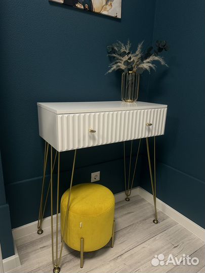 Продам тумбу и пуф