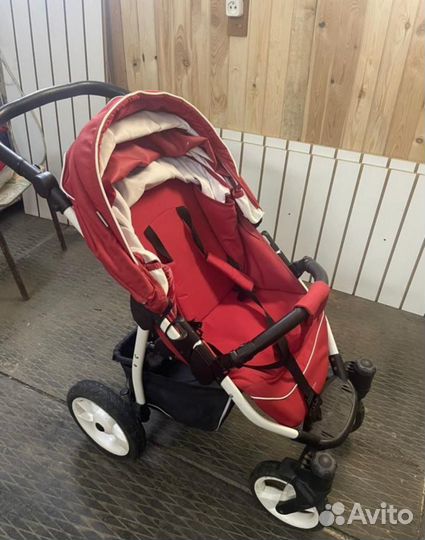 Прогулочная коляска