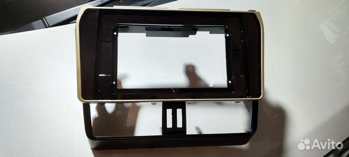 Рамка для андроид на Прадо 150