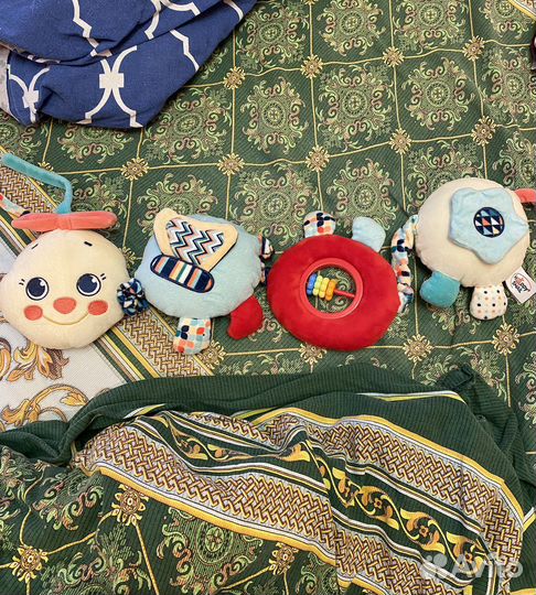 Растяжка на кроватку змейка