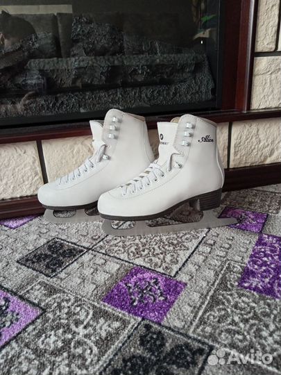 Коньки фигурные Алиса