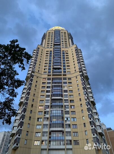 Риэлтор, агент, брокер, специалист по недвижимости