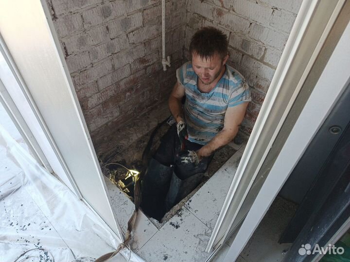 Очистка выгребных ям вручную