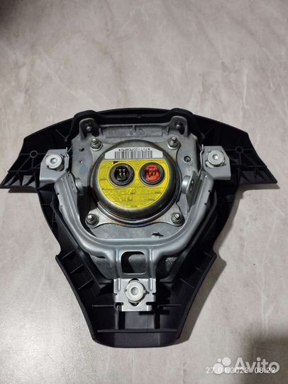 Подушка безопасности водителя Lexus Gs300 2010