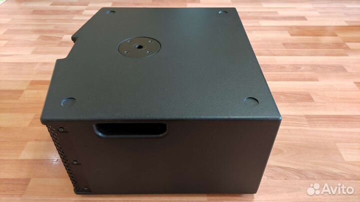 Продам активный сабвуфер FBT CLA 208SA