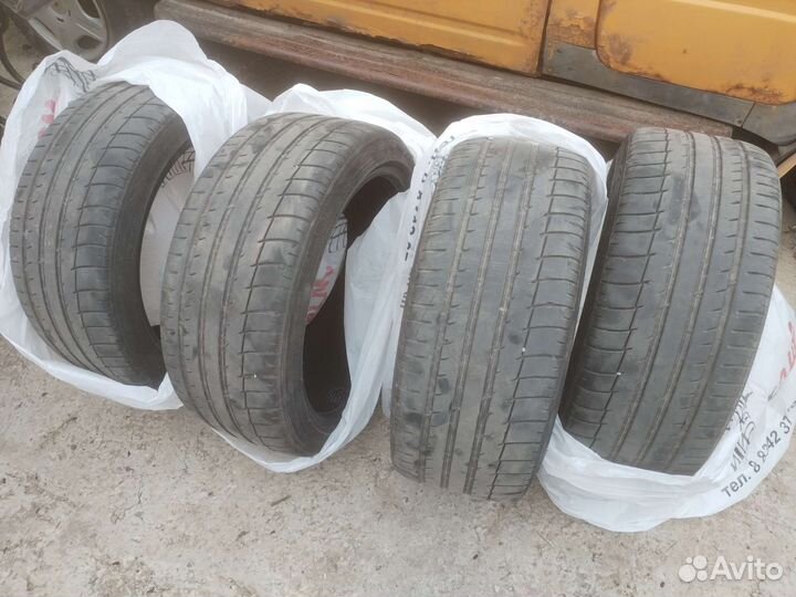 Triangle Sports TH201 245/40 R19