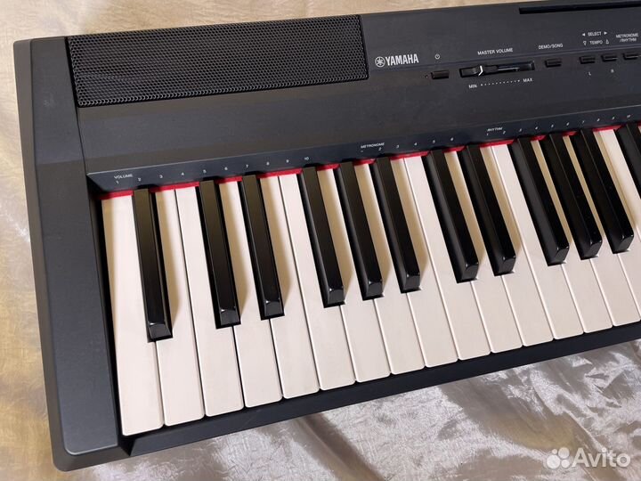 Yamaha p-105 BK