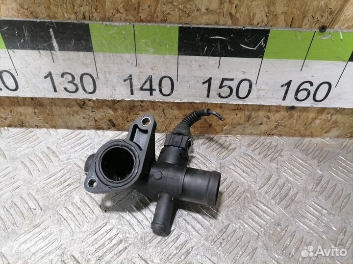 Фланец системы охлаждения Skoda Octavia 2000 2011