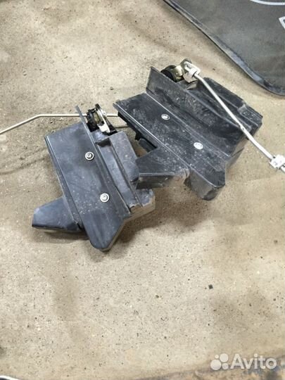 Правые замки дверей Renault Logan 2