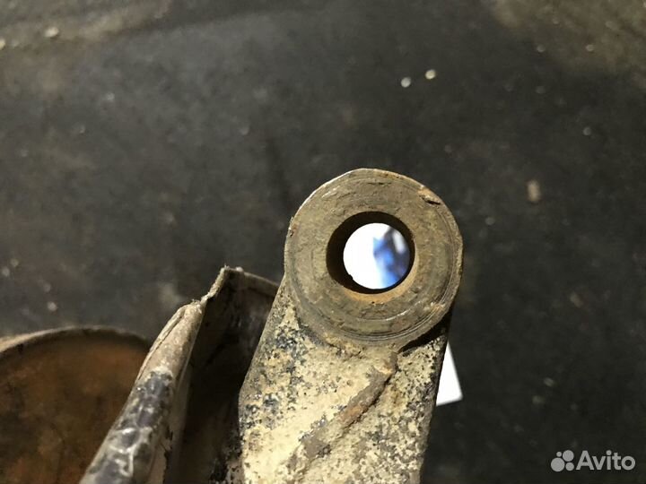 Кулак поворотный правый Хендай Элантра Elantra XD