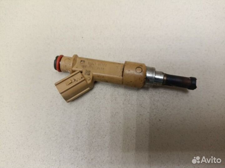 Форсунка топливная Toyota Corolla 1zrfe 1600CC