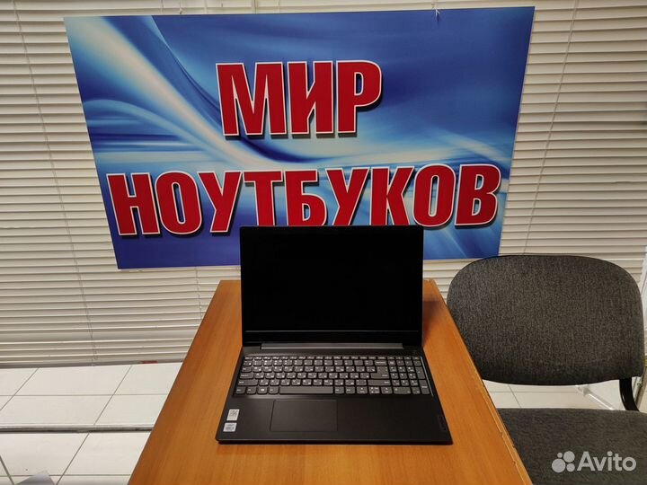 Ноутбук/ Lenovo / sdd 256 / как новый