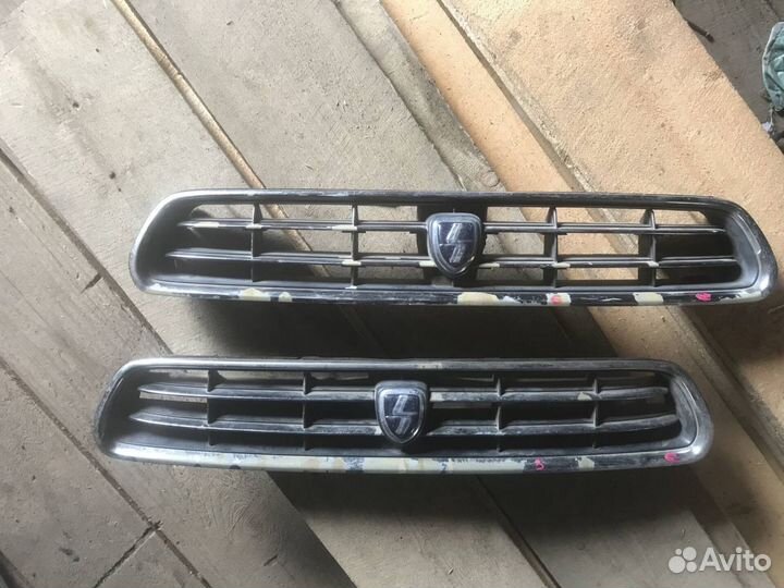 Решетка радиатора Subaru Legacy BH