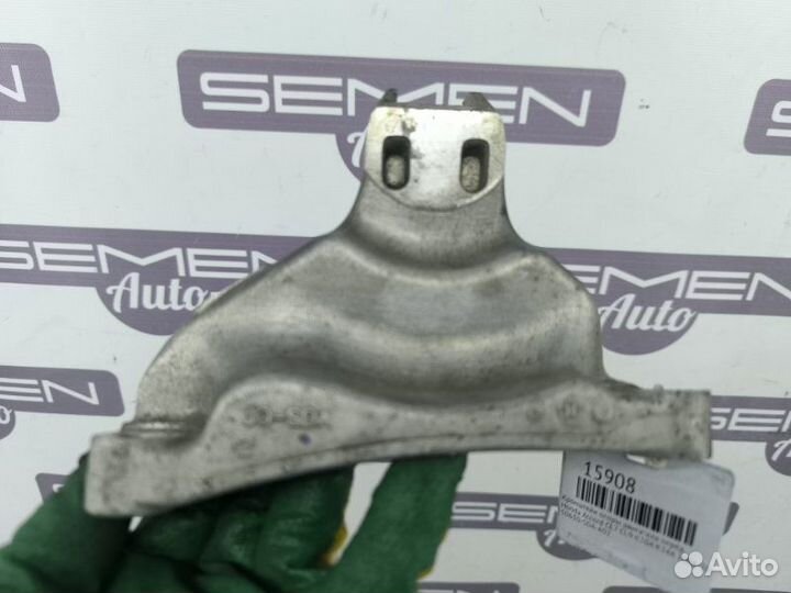 Кронштейн опоры двигателя передний Honda Accord