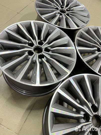 Диски R18 Huyndai оригинал как новые