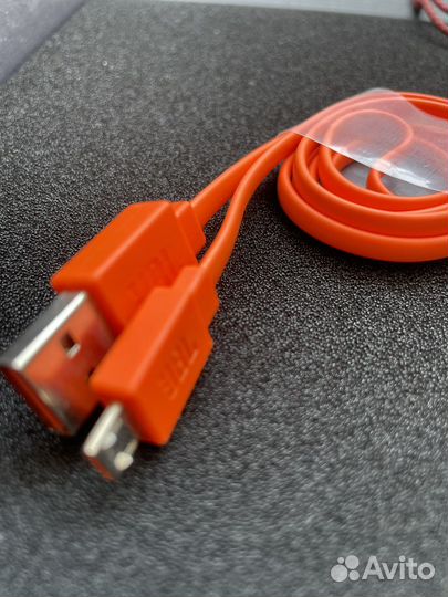 Наушники JBL live 500bt