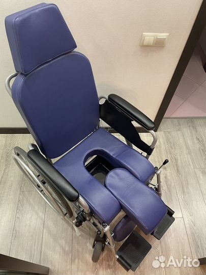 Кресло-коляска с санитарным оснащением