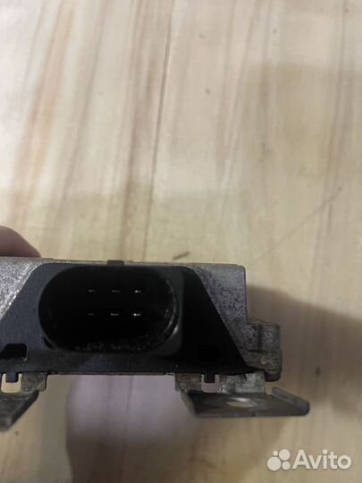 Блок управления топливным насосом VW Touareg