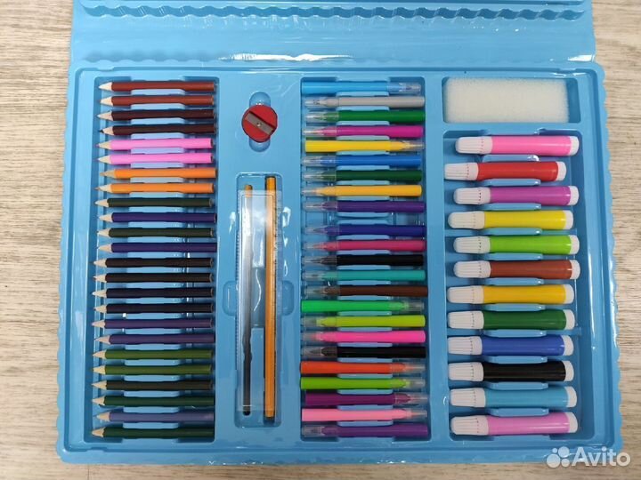 Набор для рисования с мольбертом, 176 предметов