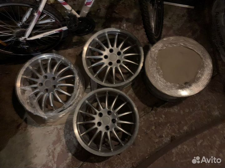 R17 Michelin Pilot Alpin 205/50, PCD 5x108 DIA 65