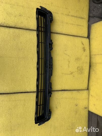 Продам решетку в бампер