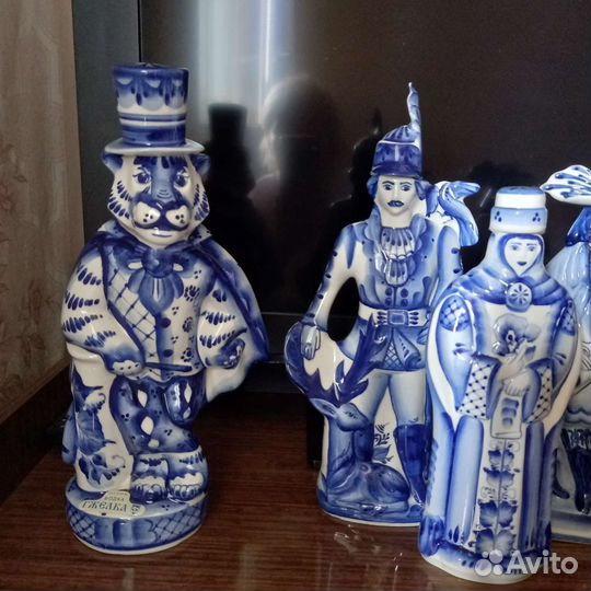 Коллекционная бутылка, штоф тигр, роспись гжель