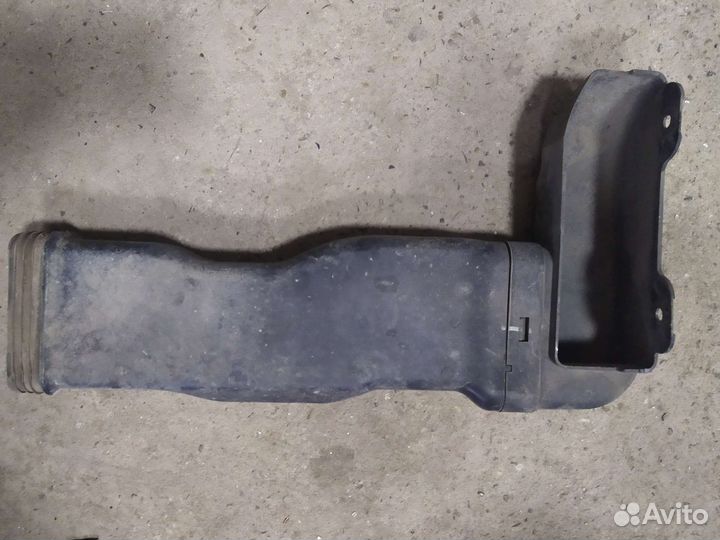 Воздухозаборник hyundai solaris 1